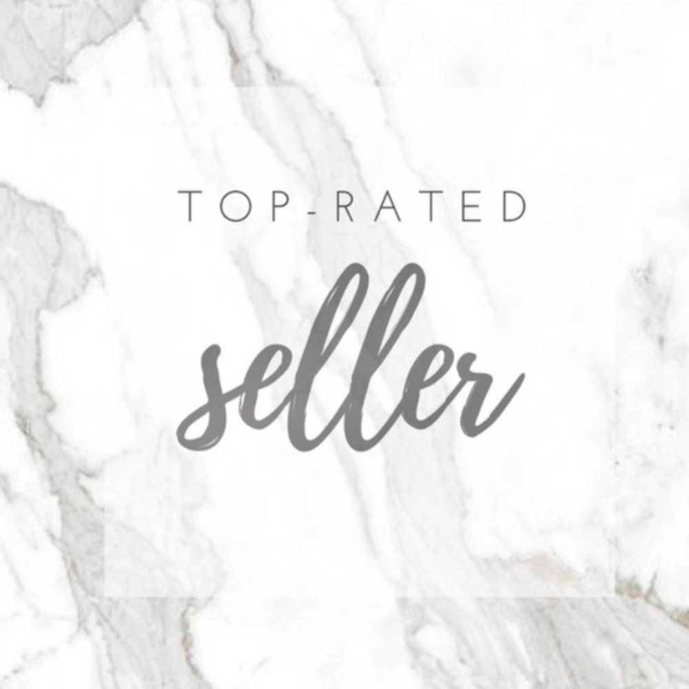 Top rated seller and Posh mentor! Happy Poshing!